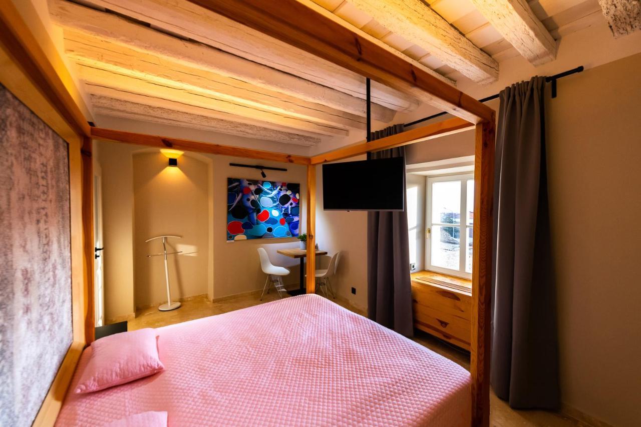 Hotel Desatero Mikulov Kültér fotó